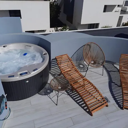 Luxury Aparment In Casilla De Costa With Jacuzzi- Follow The Sun Apartament *